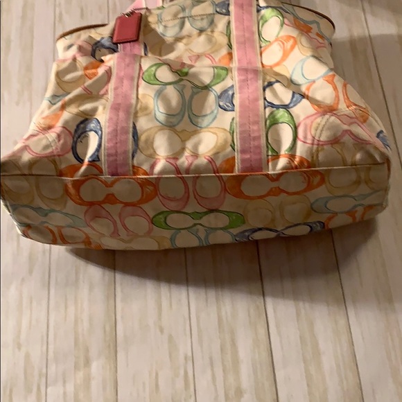 Authentic Coach signature C bag, great condition - Picture 7 of 8